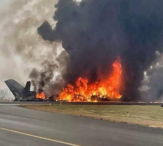 RIGHT NOW – PLANE WITH MORE THAN 244 ONBOARD JUST CRASH! See now